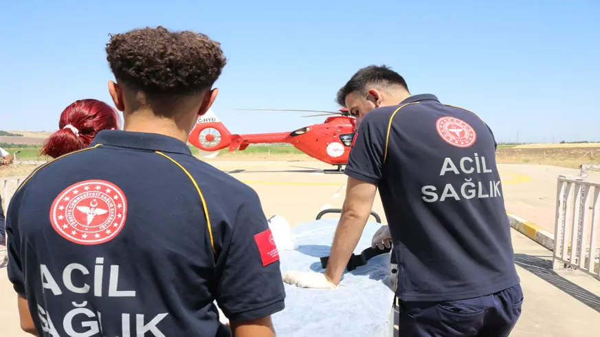 Diyarbakır'da kalp krizi geçiren 72 yaşındaki adam ambulans helikopterle hastaneye sevk edildi