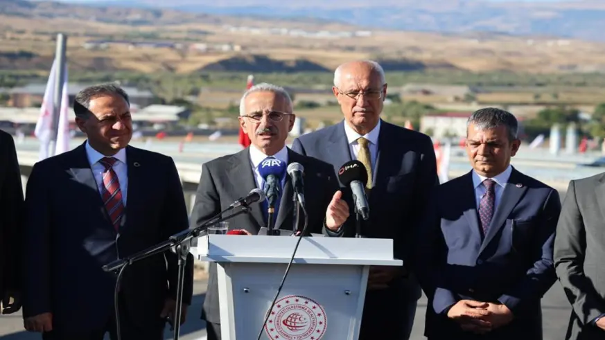 Ulaştırma ve Altyapı Bakanı Uraloğlu, Bingöl-Diyarbakır karayolunda incelemelerde bulundu