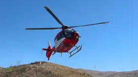 Hizan'da dağlık alanda metrelerce yuvarlanan vatandaş ambulans helikopterle kurtarıldı