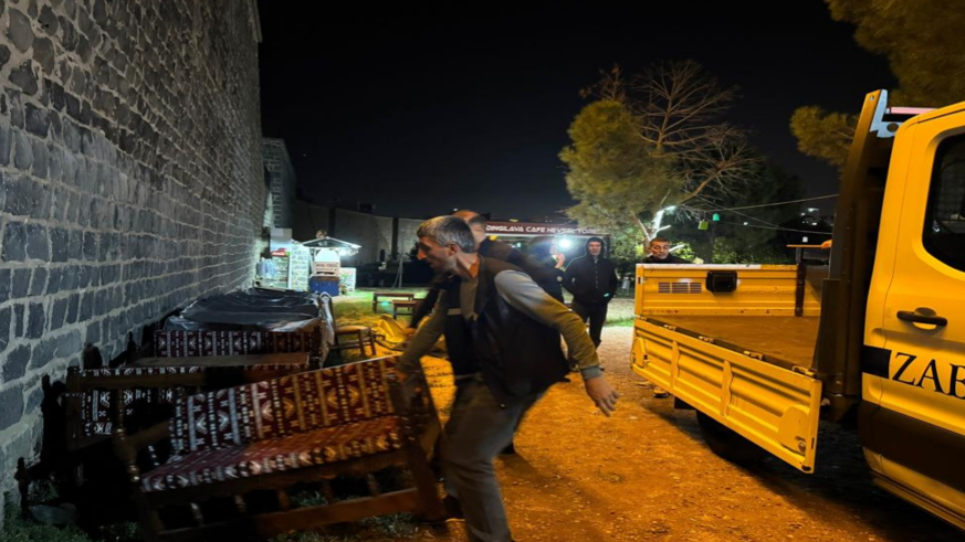 Diyarbakır'da sur diplerini işgal eden işyeri tahliye edildi