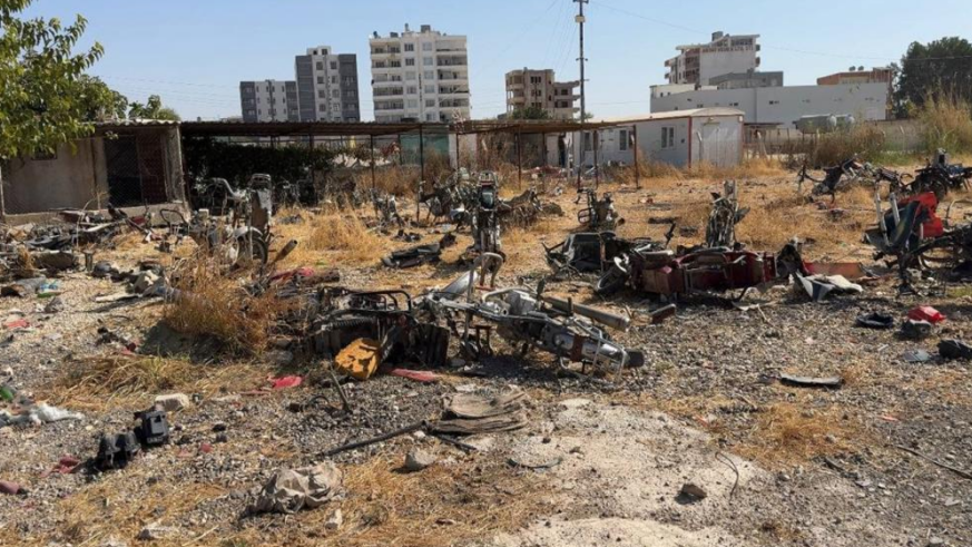 Terk edilen yediemin parkındaki araçlar yağmalandı