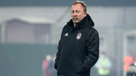 Bu akşam bir tiyatro oynandı