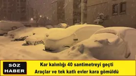 Araçlar ve tek katlı evler kara gömüldü