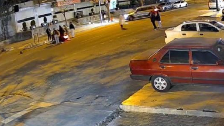 Otomobilin çarptığı motokurye yaralandı