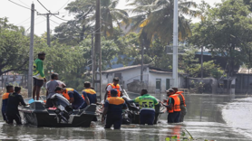Güney Asya'daki sel ve toprak kaymaları
