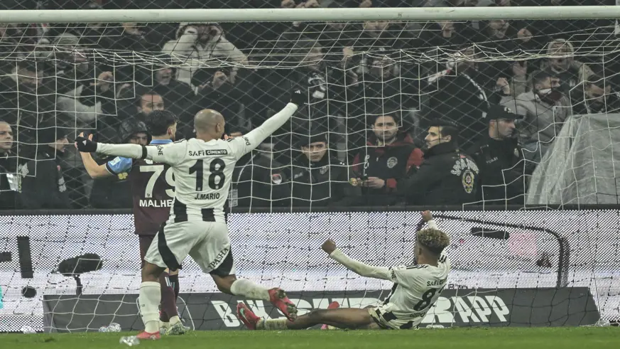 Beşiktaş, Trabzonspor engelini 2-1 ile aştı