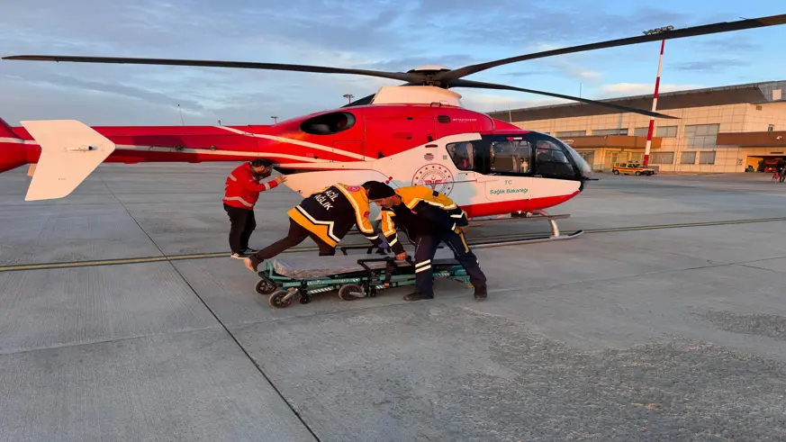 Ambulans helikopter 5 yaşındaki çocuk için havalandı