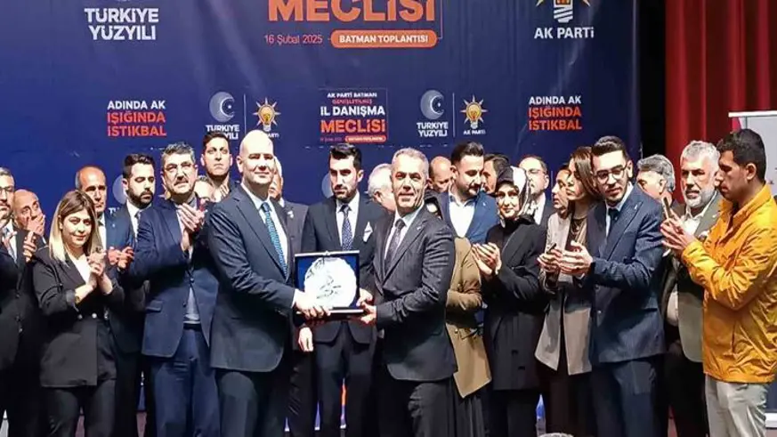 CHP'den istifa eden 514 kişi AK Parti'ye geçti