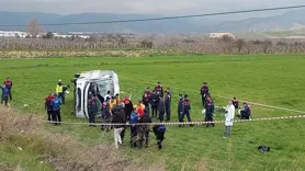 Öğrencileri taşıyan servis midibüsü devrildi