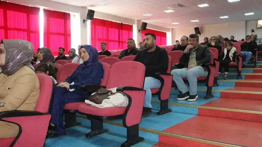 Diyarbakır'da aile içi iletişim semineri düzenlendi