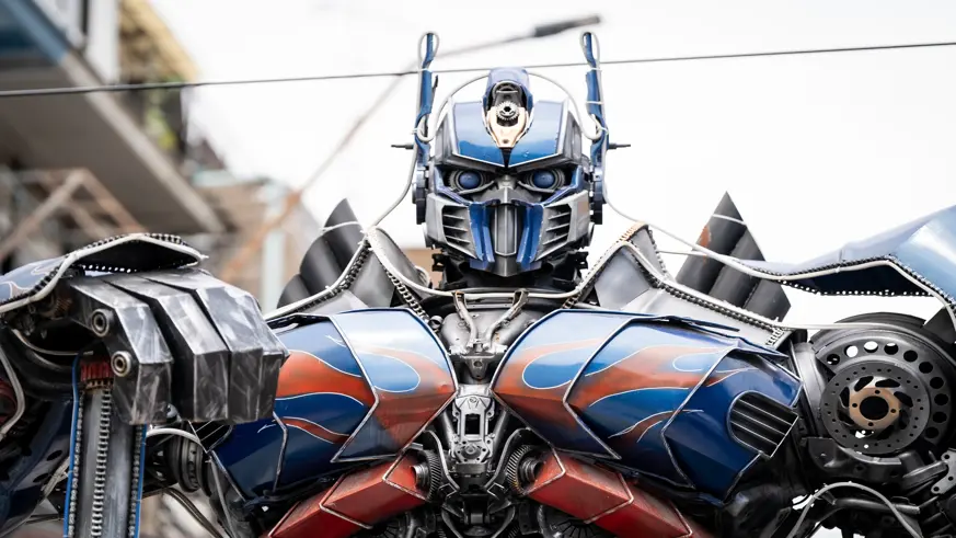 Bangkok'ta bulunan 'Optimus Prime' heykeli