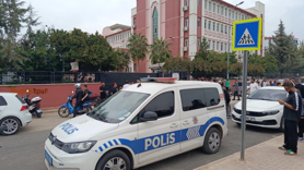 Kız öğrenci  arkadaşını bıçakladı