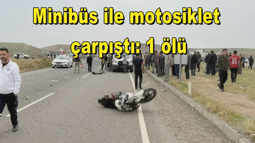 Minibüs ile motosiklet  çarpıştı