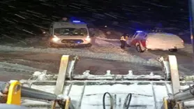 Çermik'te karda mahsur kalan ambulans kurtarıldı