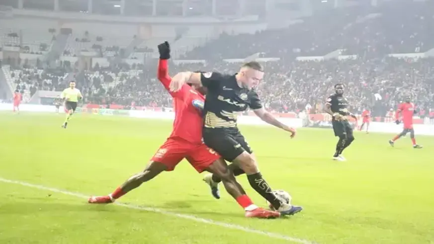 Moreno’ya 25 dikiş atıldı!