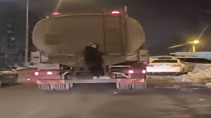 Tanker arkasında tehlikeli yolculuk