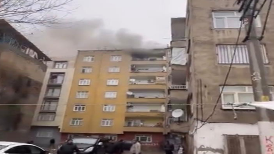 7 katlı apartmanda korkutan yangın