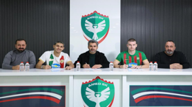 Oleksandr Syrota ve Zdravko Dimitrov’u kadrosuna kattı