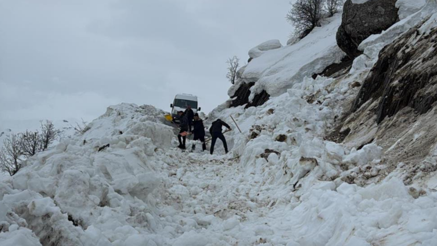 Hakkâri’de çığ düştü
