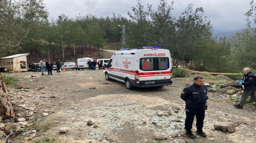 Av tüfeğiyle eski eşini öldürüp, intihar etti