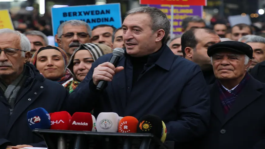 Bakırhan, Diyarbakır'da yürüyüşe katıldı