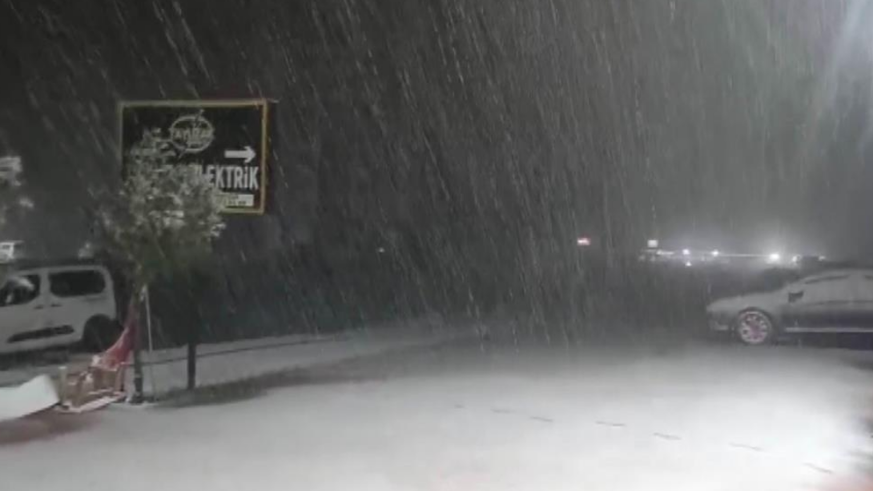 Silvan’da kar yağışı etkili oldu