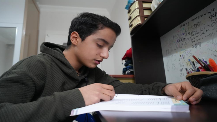 Depremde 6 kişilik aileden sadece o hayatta kaldı