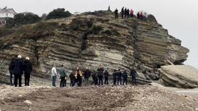 Kayıp kadın kayalıklarda ölü bulundu