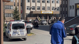 Lisede bıçaklı saldırı