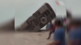 Yolcu otobüsü nehre düştü