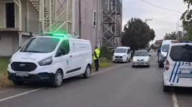 Tartıştığı eşini boğazını keserek öldürdü ardından intihar etti