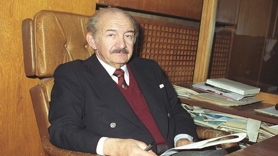 Epik ve kabare tiyatrosunun ustası: Haldun Taner