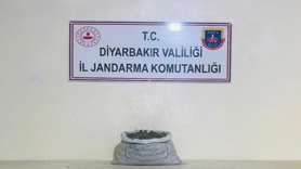 19 kilo 800 gram esrar ele geçirildi