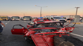 Edremit'te otomobiller çarpıştı