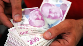 Üniversitelilere aylık 13 bin 750 lira başarı bursu