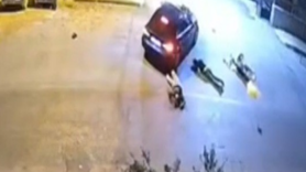 Çarptığı yaralıları otomobiliyle ezerek kaçtı