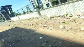 Sokak adeta kaderine terk edilmiş durumda