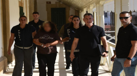 Tartıştığı eşini öldürdü