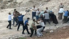 Taşlı sopalı meydan kavgası